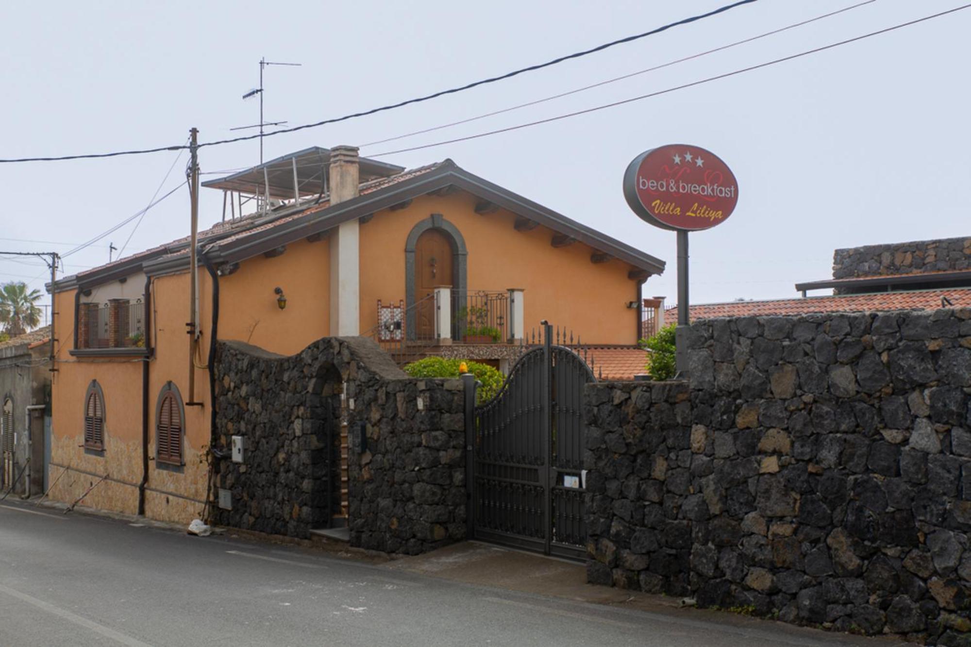 B&B Villa Liliya Fiumefreddo di Sicilia Eksteriør bilde