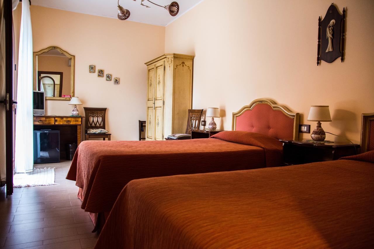 B&B Villa Liliya Fiumefreddo di Sicilia Eksteriør bilde
