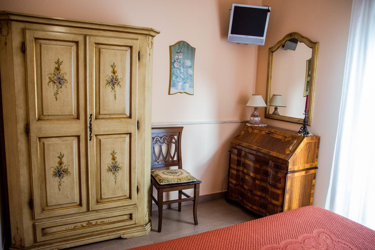 B&B Villa Liliya Fiumefreddo di Sicilia Eksteriør bilde