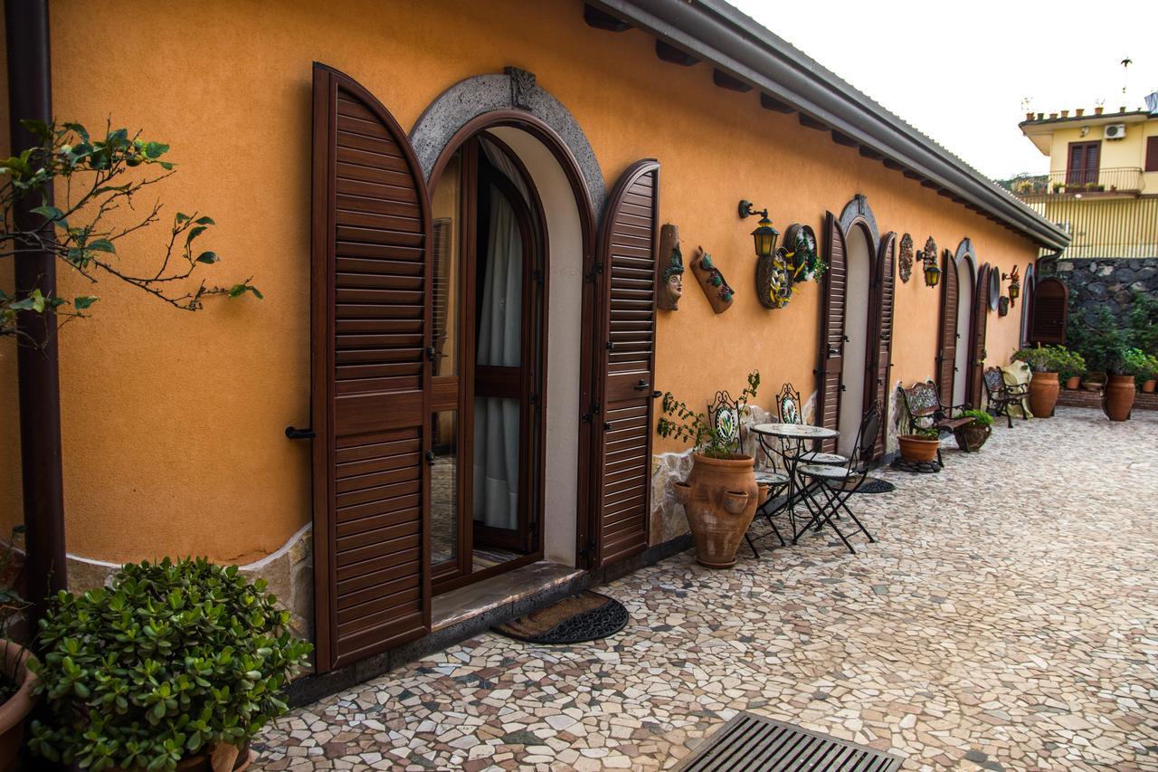 B&B Villa Liliya Fiumefreddo di Sicilia Eksteriør bilde