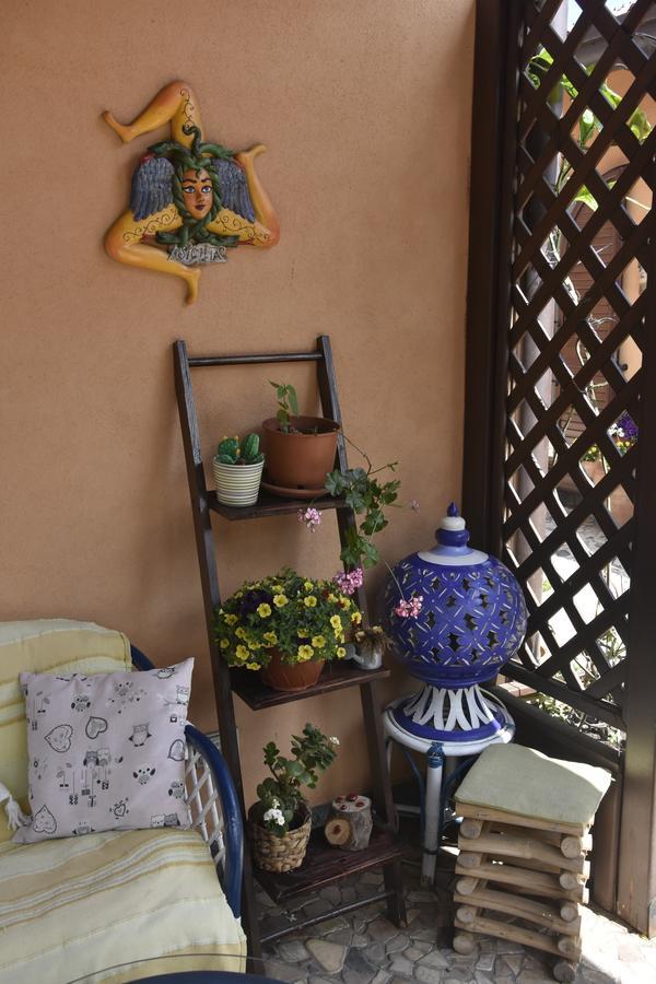B&B Villa Liliya Fiumefreddo di Sicilia Eksteriør bilde