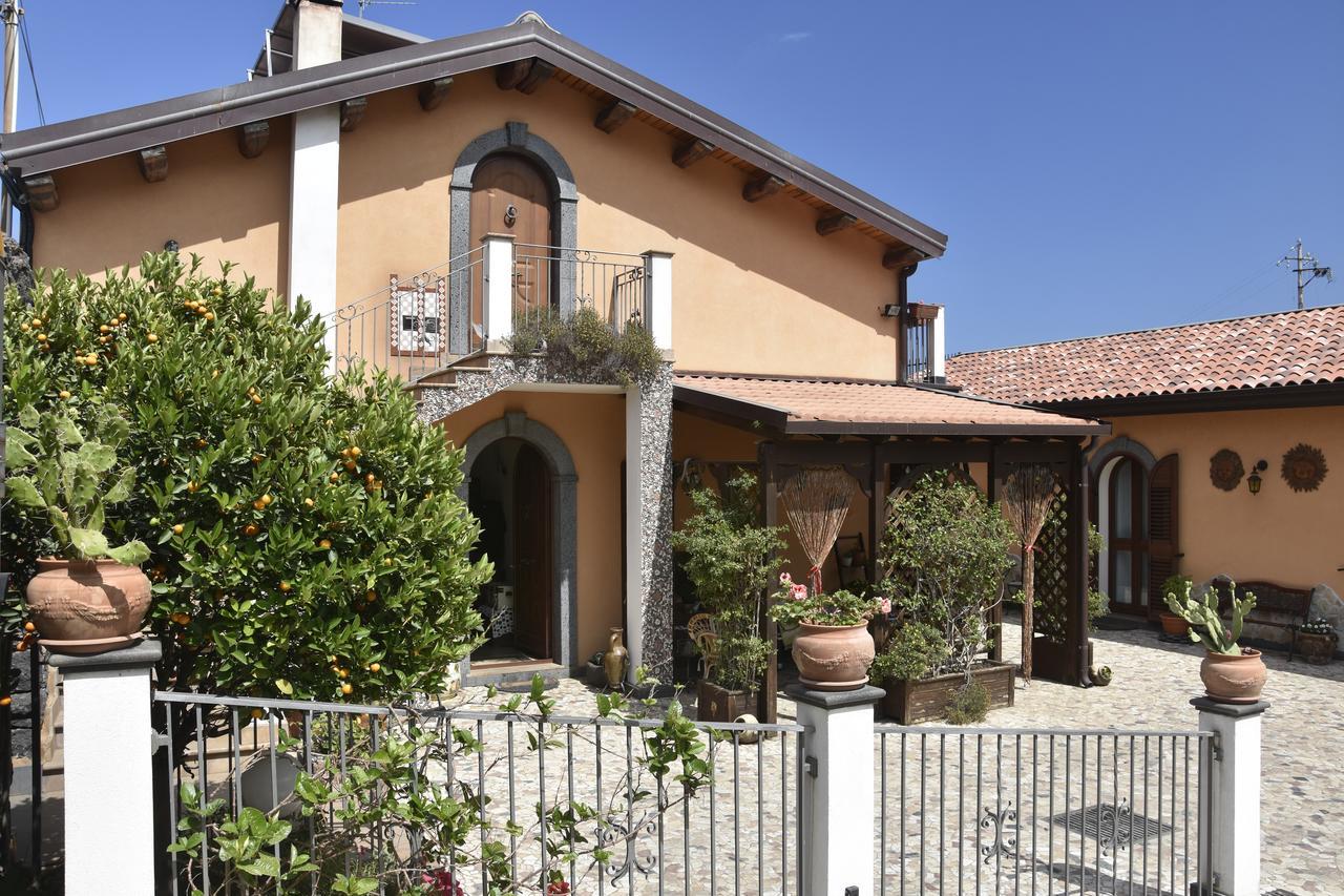 B&B Villa Liliya Fiumefreddo di Sicilia Eksteriør bilde