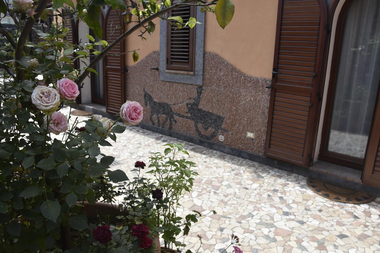 B&B Villa Liliya Fiumefreddo di Sicilia Eksteriør bilde